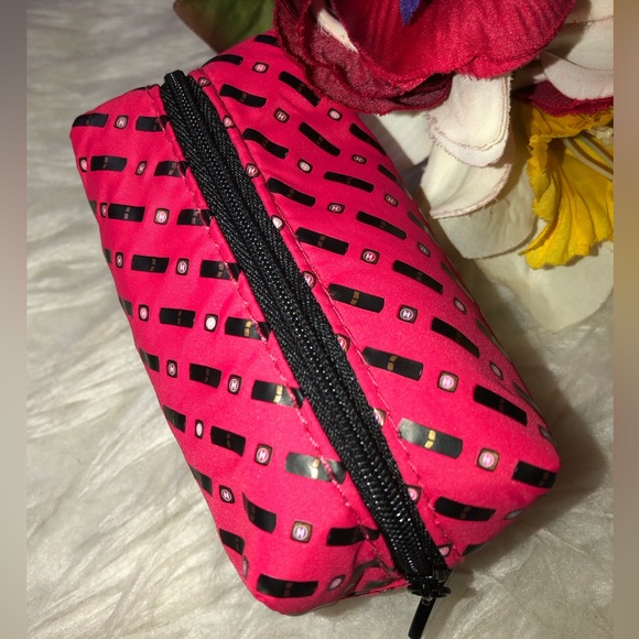 🌺Chanel cosmetic bag🌺 - Picture 8 of 9